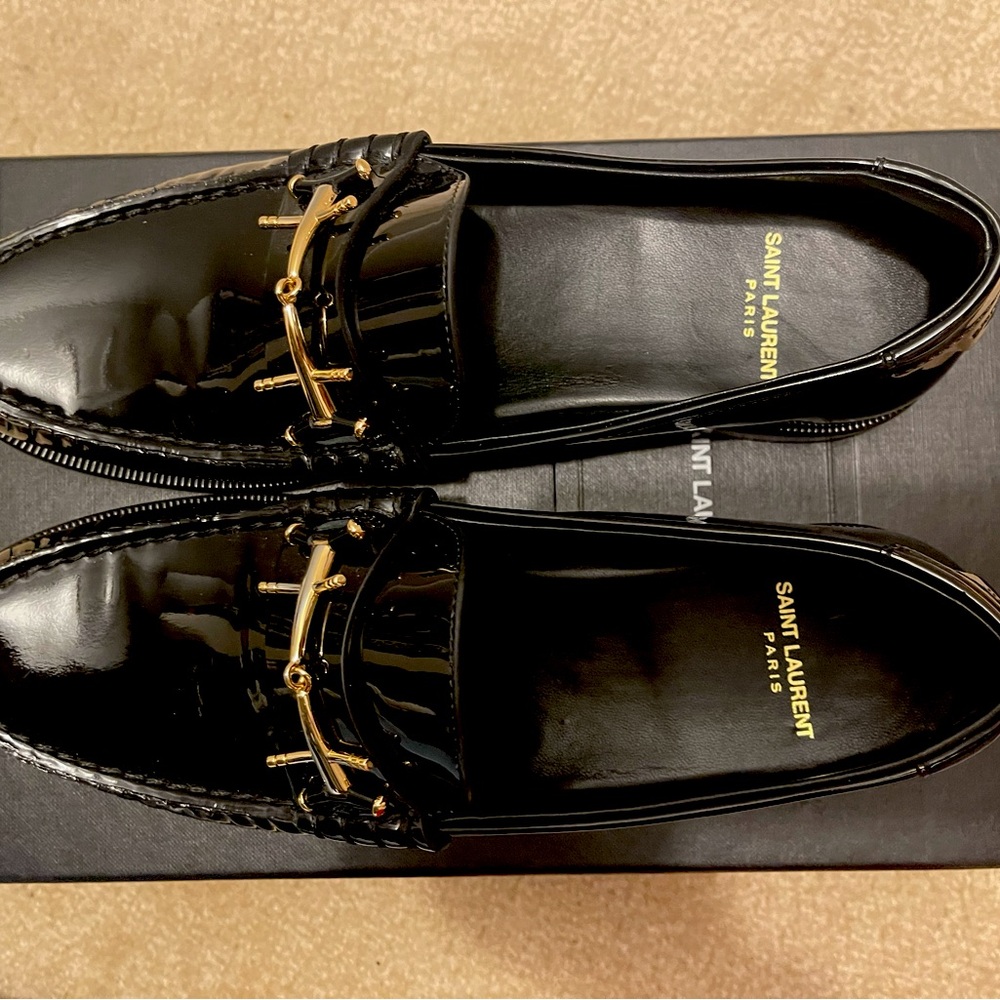 Saint Laurent black patent leather loafers.. new size 38
